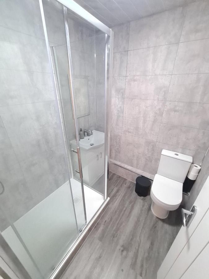 By Bic Legends 3 Apartment Batley